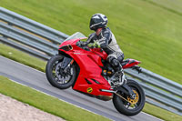 Castle-Combe-2019;PJ-Motorsport-Photography-2019;donington-no-limits-trackday;donington-park-photographs;donington-trackday-photographs;no-limits-trackdays;peter-wileman-photography;trackday-digital-images;trackday-photos